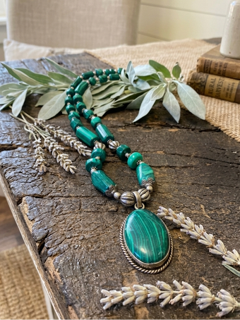 Classic Dark Green Jade Beads Necklace | Vintage Retro Statement Jewellery