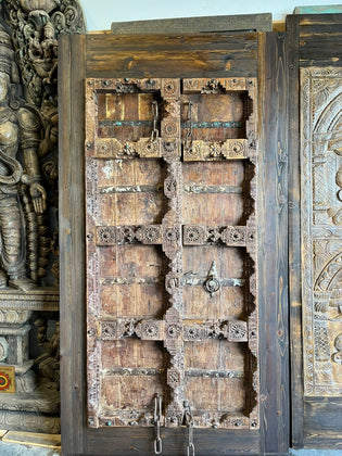  Vintage Farmhouse Doors & Furniture | Mogul Iinterior