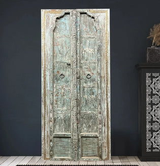  Incorporating Grounding Furnitures, Reclaimed Vintage Wood Carvings | Mogulinterior