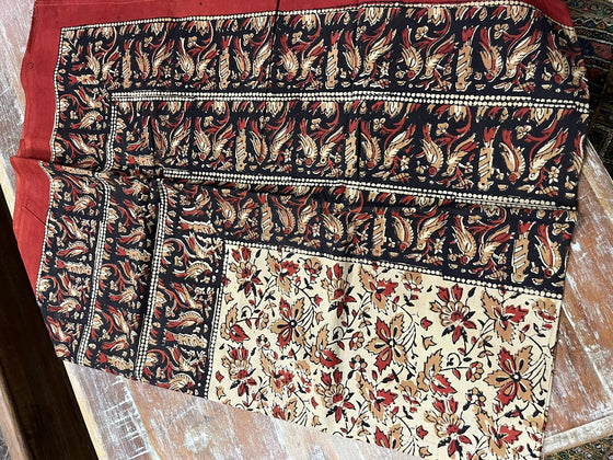 Black & Red Floral Handloom Cotton Bedding – Traditional Indian Bedspread