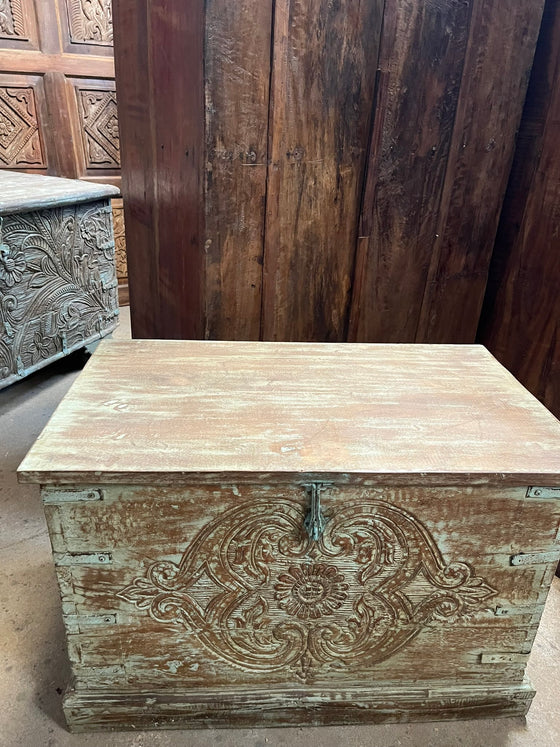 Antique Carved Trunk Heritage Bridal Hope Chest 35x23