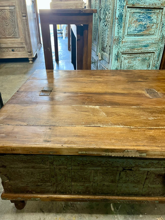 Rustic Farmhouse Coffee Table with Storage Chest Accent Furniture