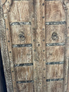 Antique-Style Arched Door Cabinet – Tall Limewashed Farmhouse Armoire 80x33