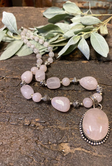  Pink Rose Quartz Beads Pendent Necklace- Twisted Beads Stones