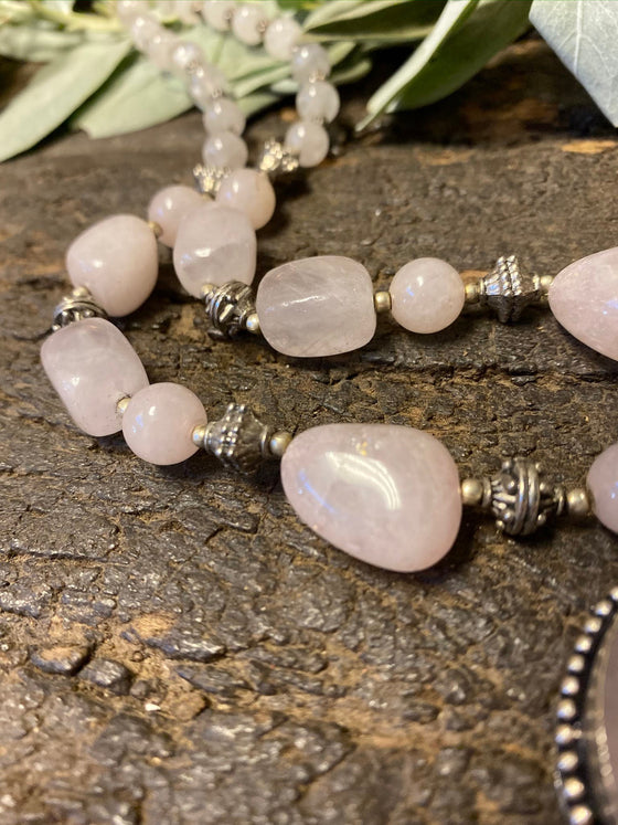 Pink Rose Quartz Beads Pendent Necklace- Twisted Beads Stones