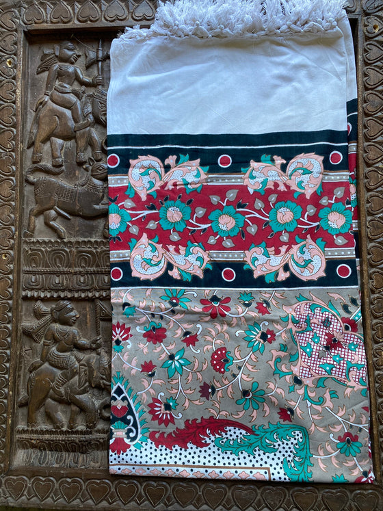 Indi Boho Floral Bedspread White Red Printed Cotton THrow